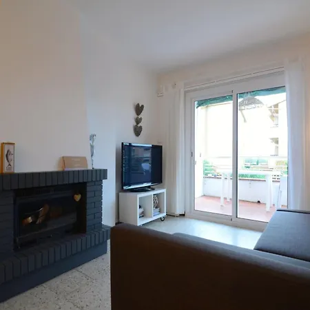 Migjorn Muntanya Apartment *
